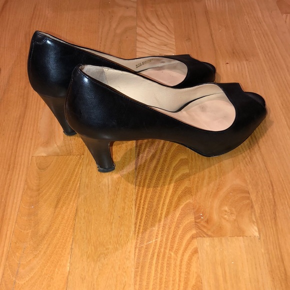 Cole Haan Peep toe shoes 7 1/2 - Picture 2 of 3